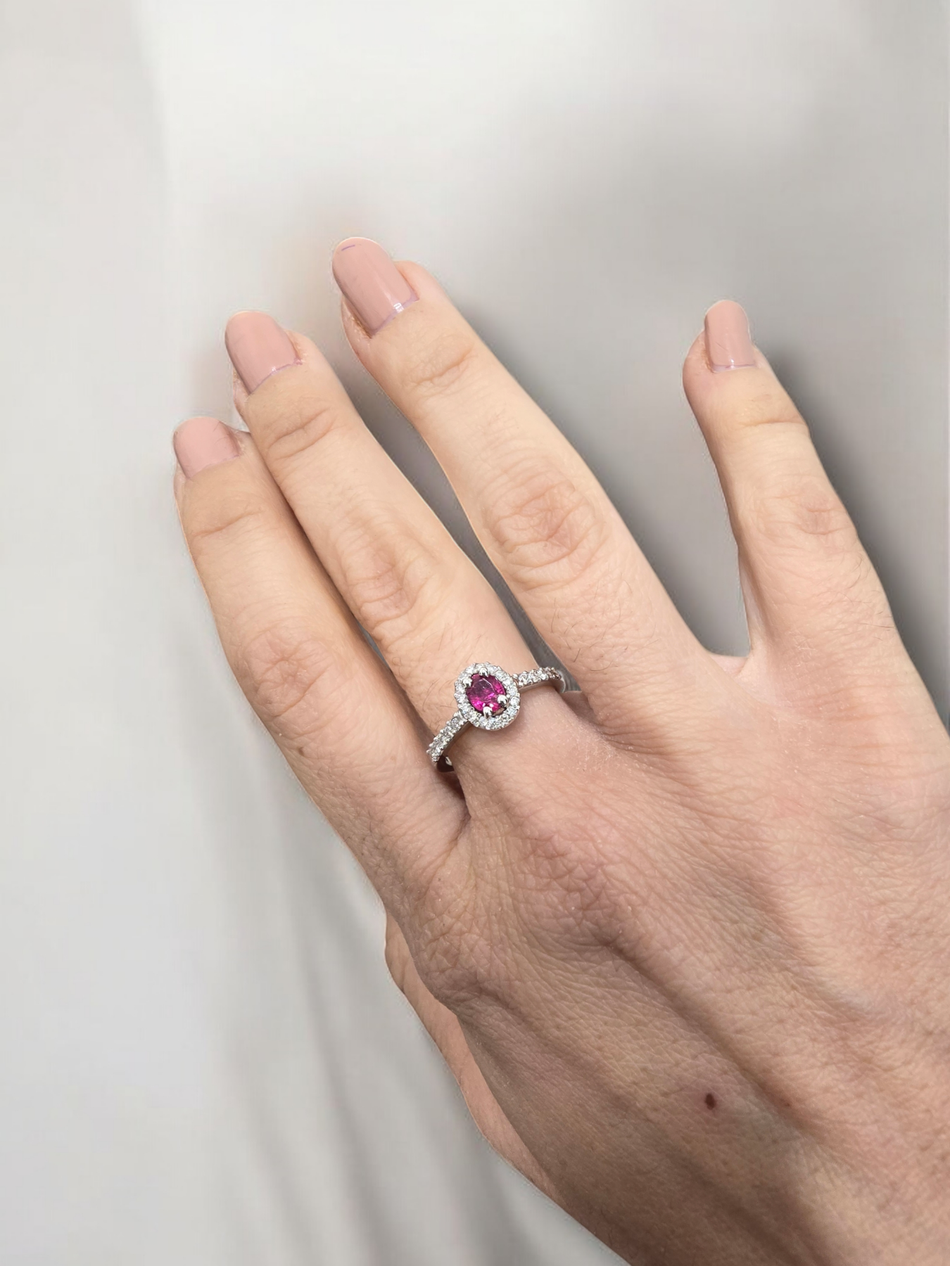 Anello ''Margaret'' Rubino 750/1000