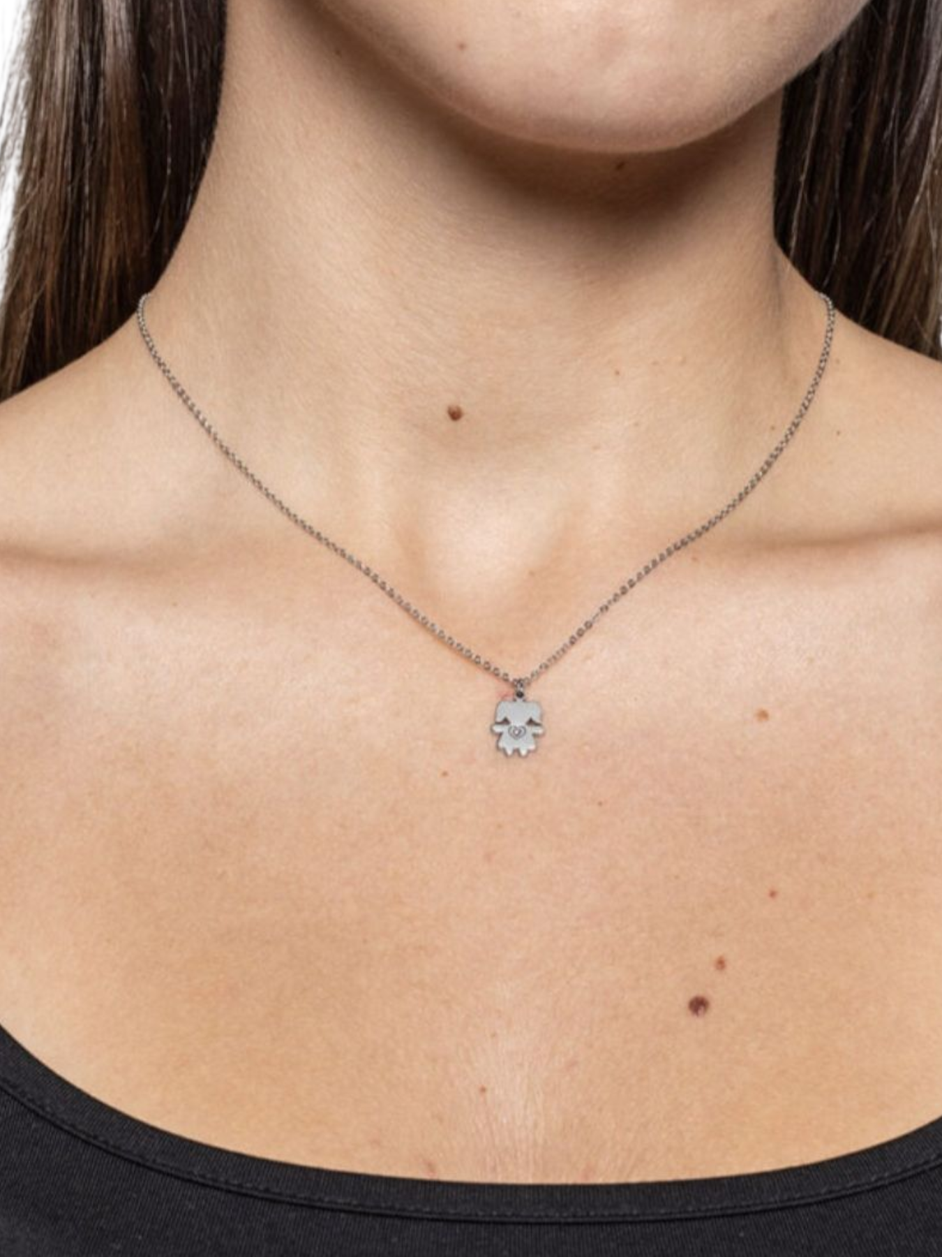 Collana con bimba pendente