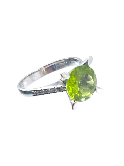 Anello Peridoto e Diamanti Oro 750/1000